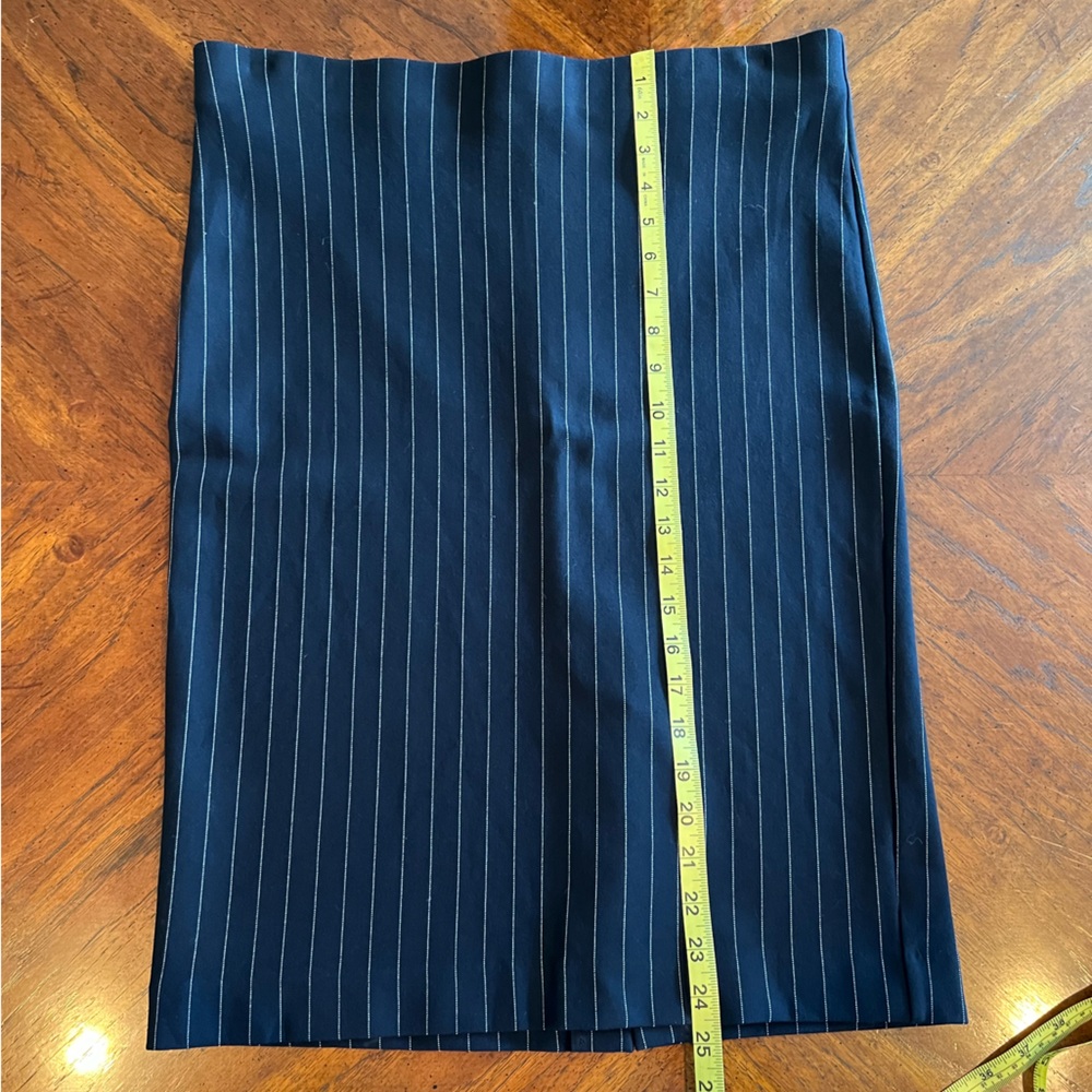 ❌SOLD❌Ann Taylor Pinstripe Pencil Skirt - Picture 3 of 7
